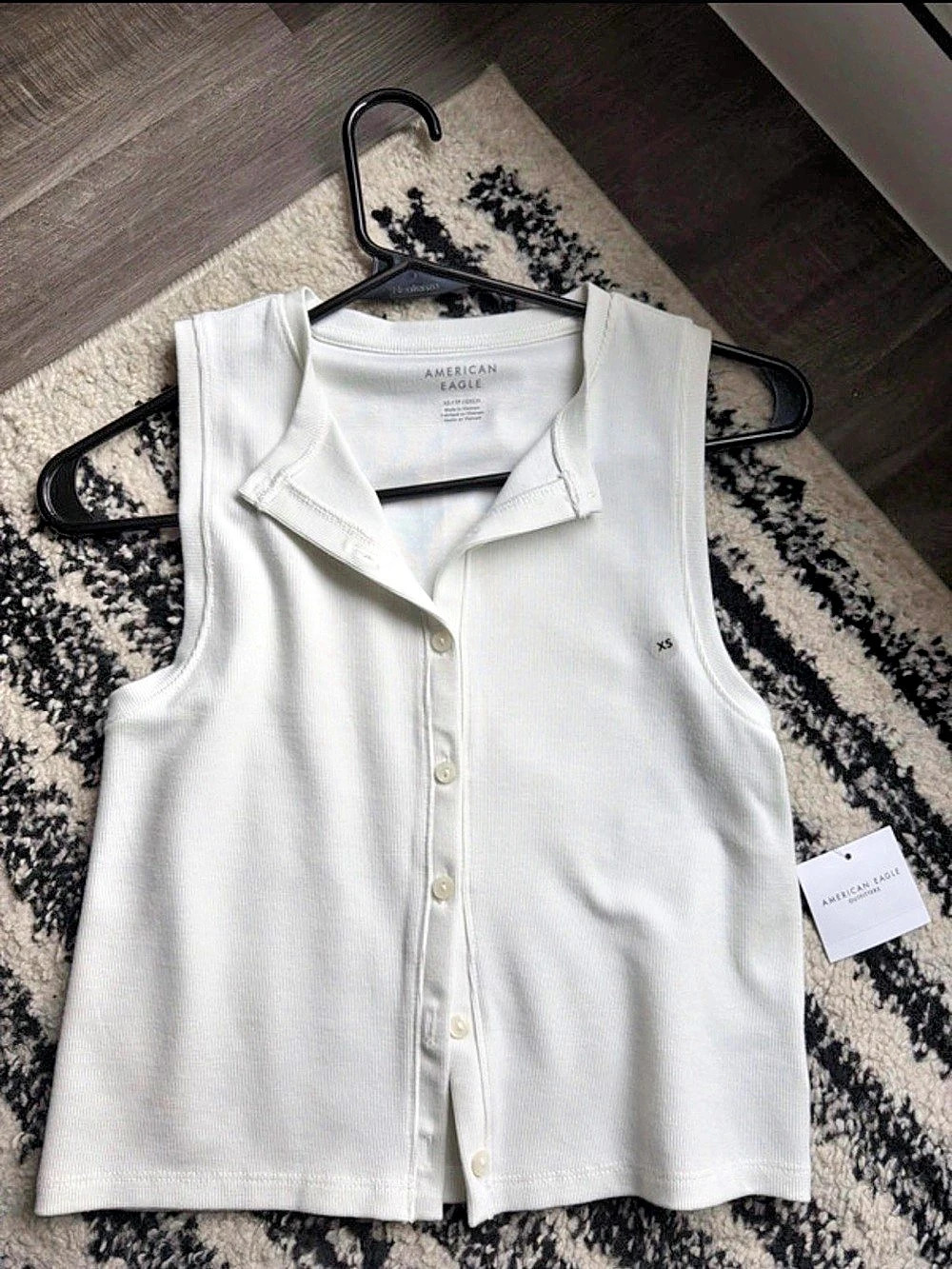 American Eagle AE Button-Up Tank Top Ribbed White Medium